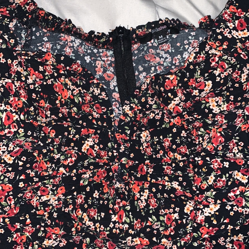 FLORAL RUCHED DRESS‼️ - Picture 3 of 8